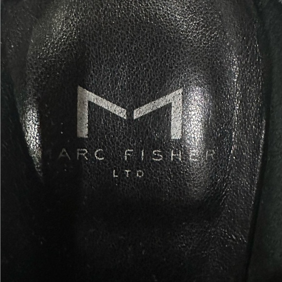 Marc Fisher LTD. Women's Gabbi Block Heel Mules. Black leatherr size 8.5 - Picture 7 of 9